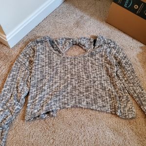 Long sleeve crop top